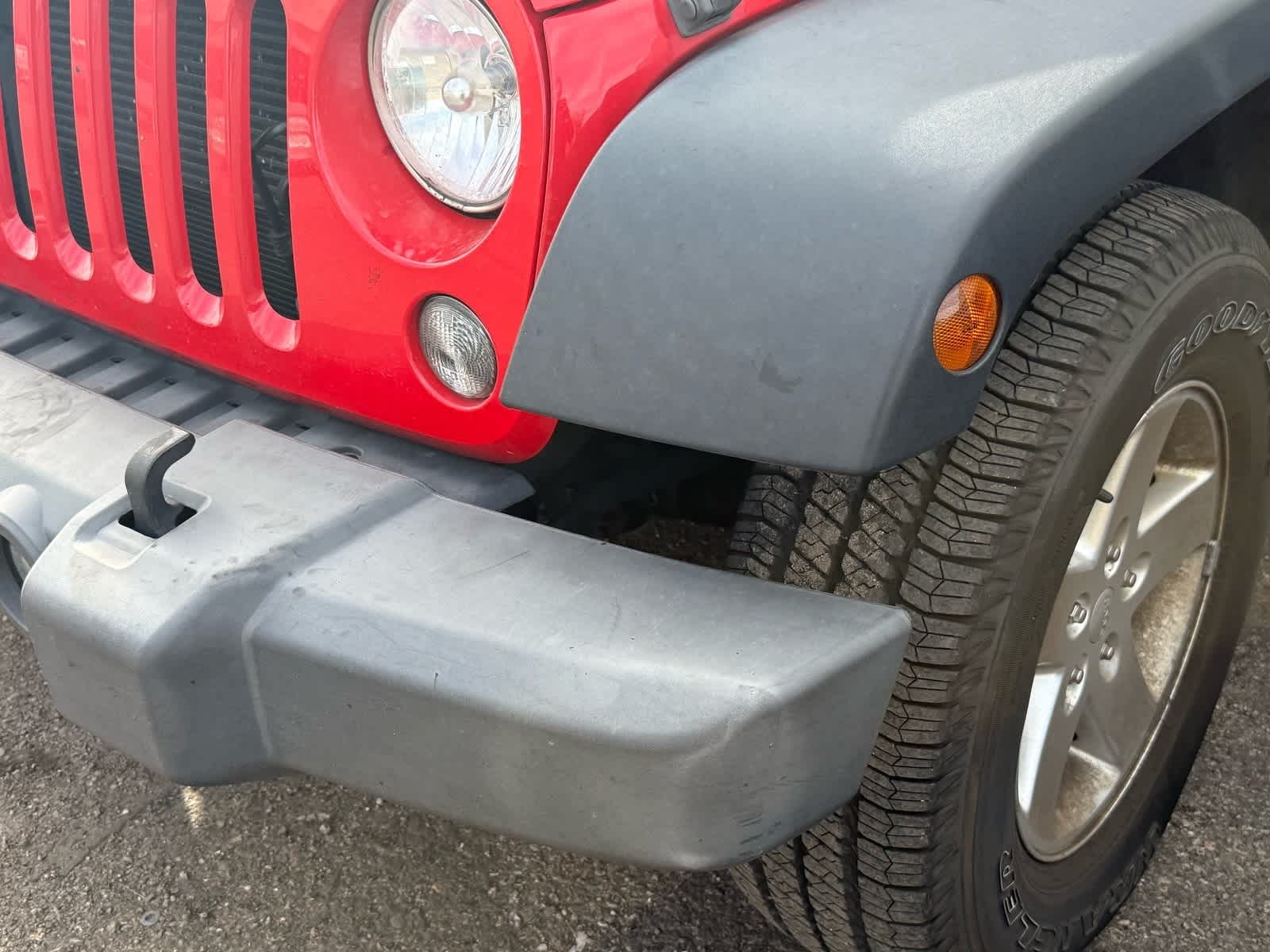 Thumbnail: 2015 Jeep Wrangler - 9