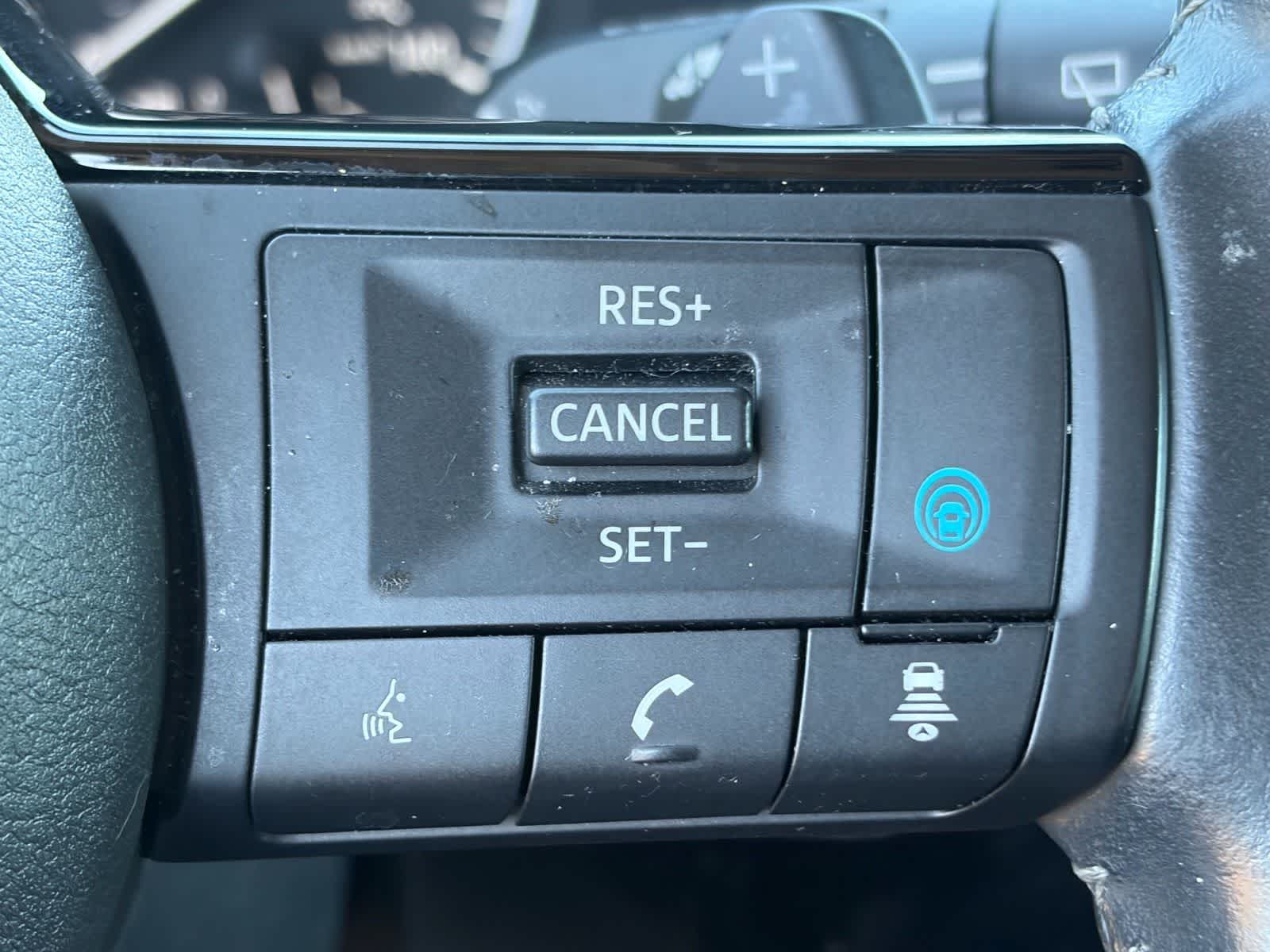 Thumbnail: 2023 Nissan Pathfinder - 14
