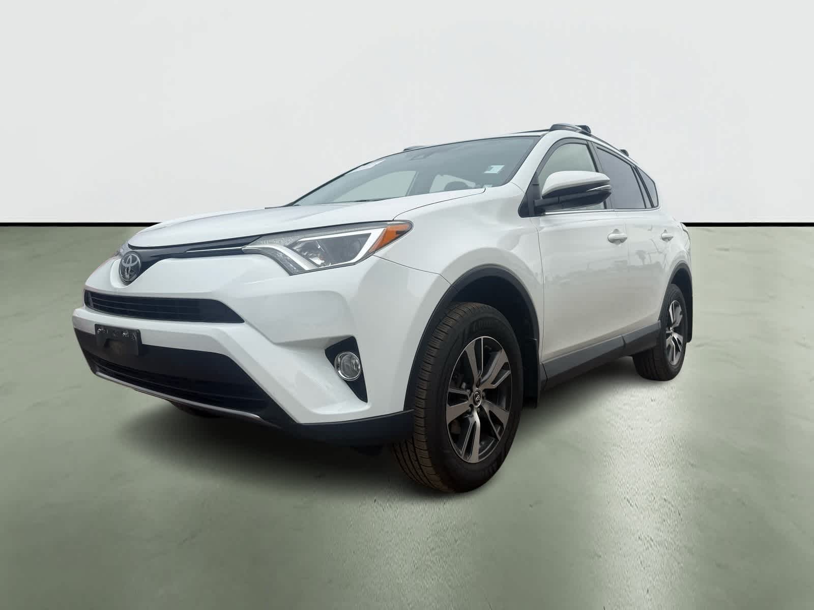 Thumbnail: 2018 Toyota RAV4 - 2