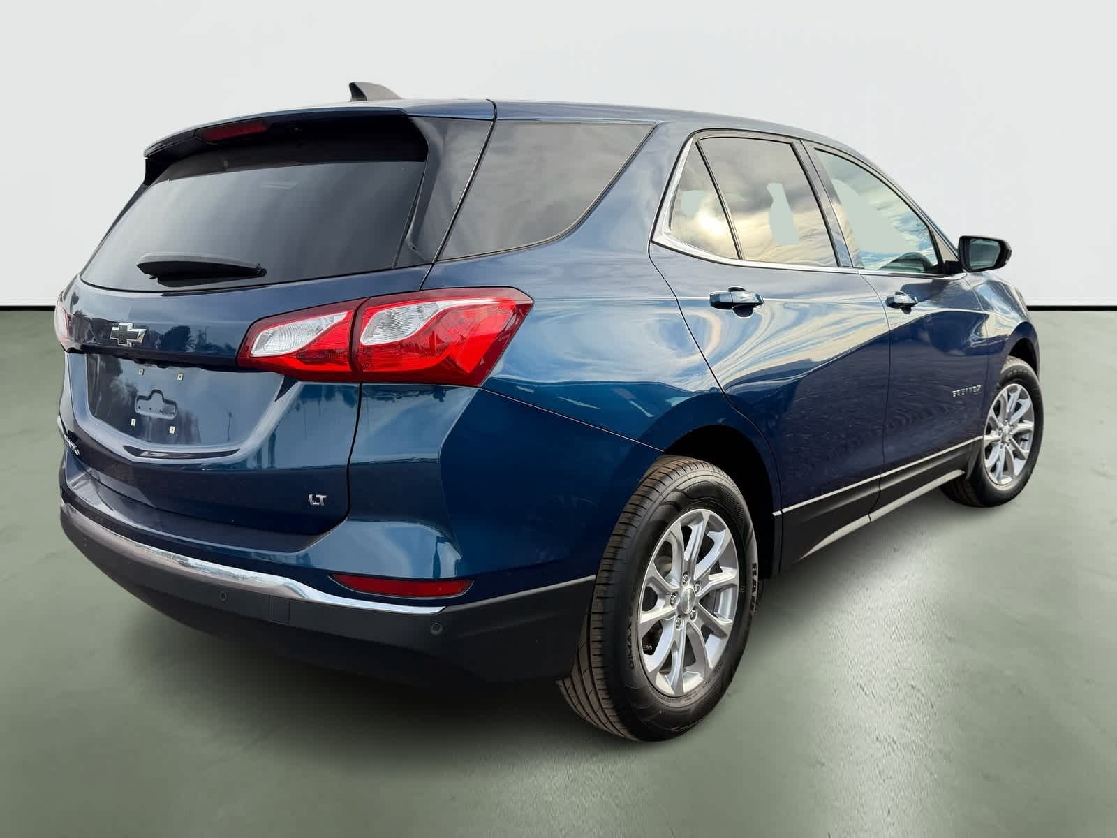 Thumbnail: 2020 Chevrolet Equinox - 4