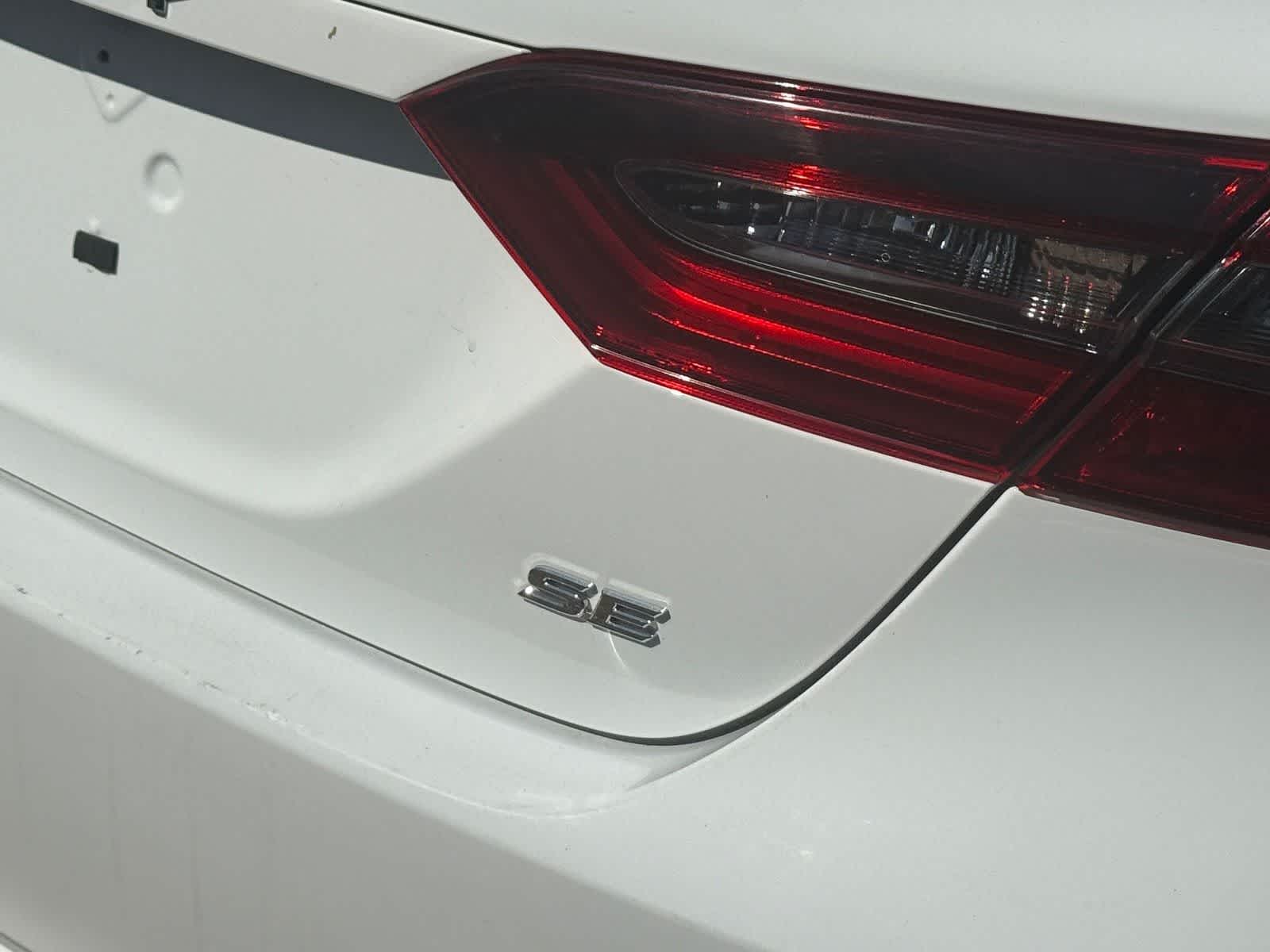Thumbnail: 2023 Toyota Camry - 10