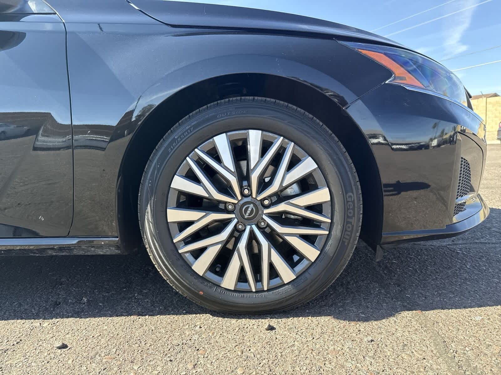 Thumbnail: 2024 Nissan Altima - 10