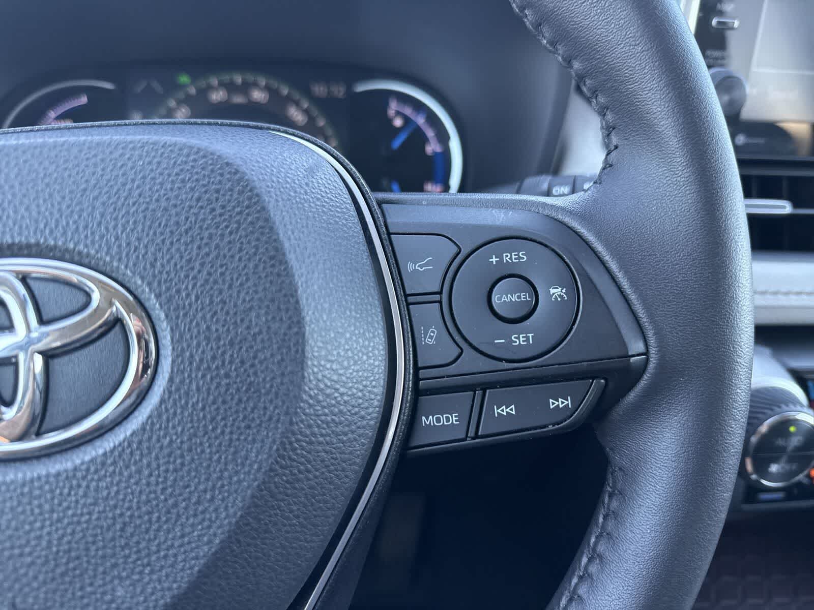 Thumbnail: 2022 Toyota RAV4 - 30