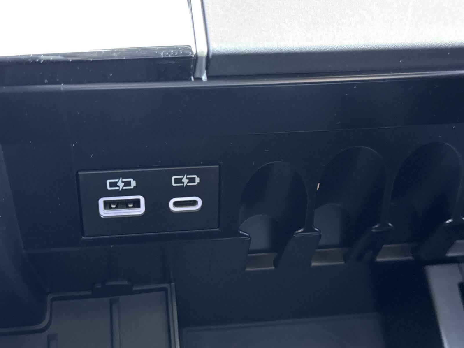 Thumbnail: 2025 Toyota Tundra - 23