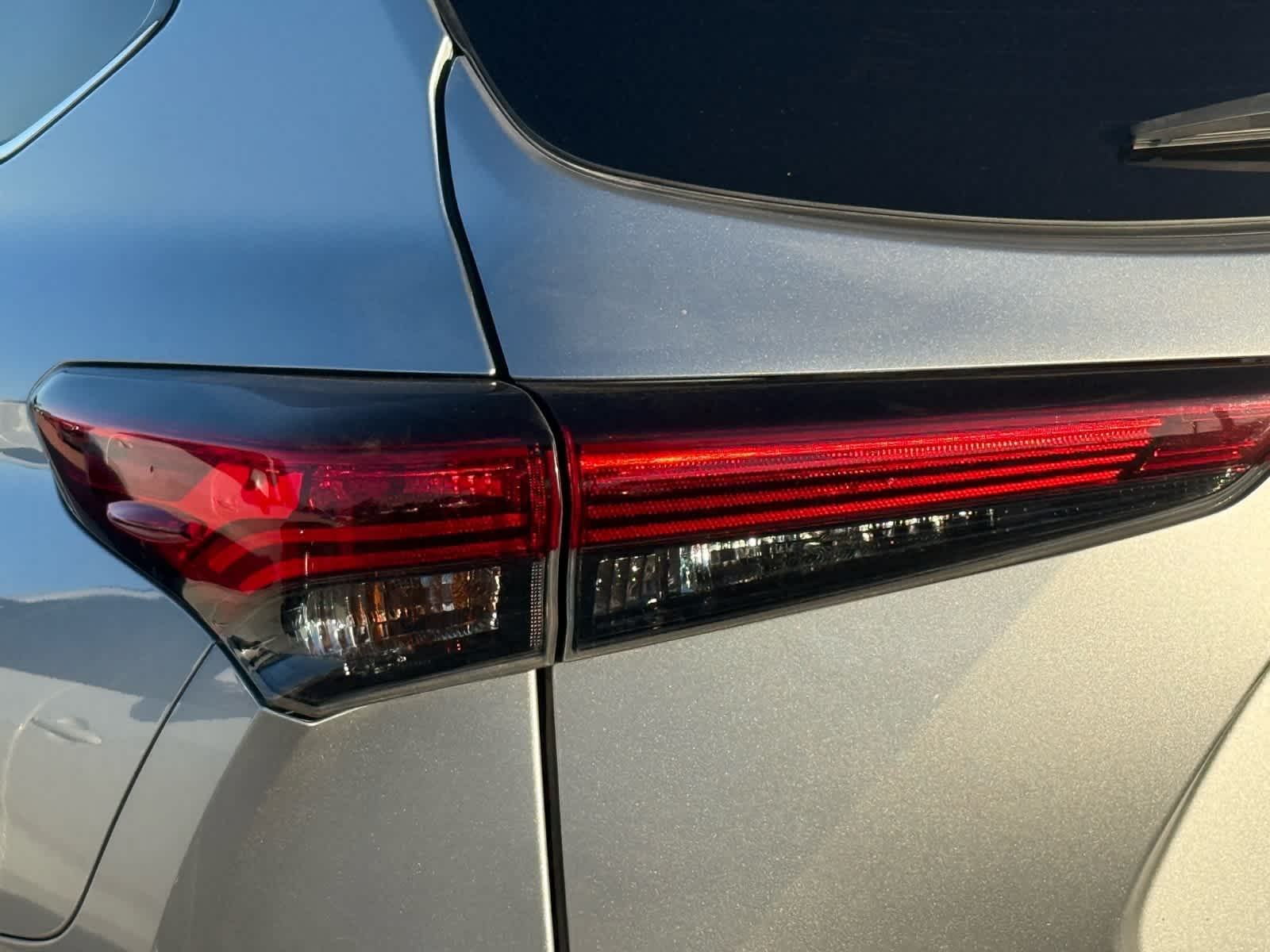 Thumbnail: 2023 Toyota Highlander - 12