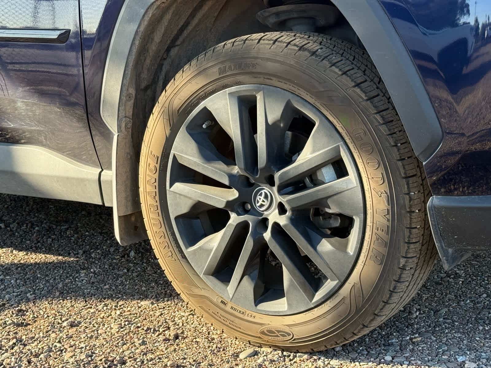 Thumbnail: 2019 Toyota RAV4 - 6