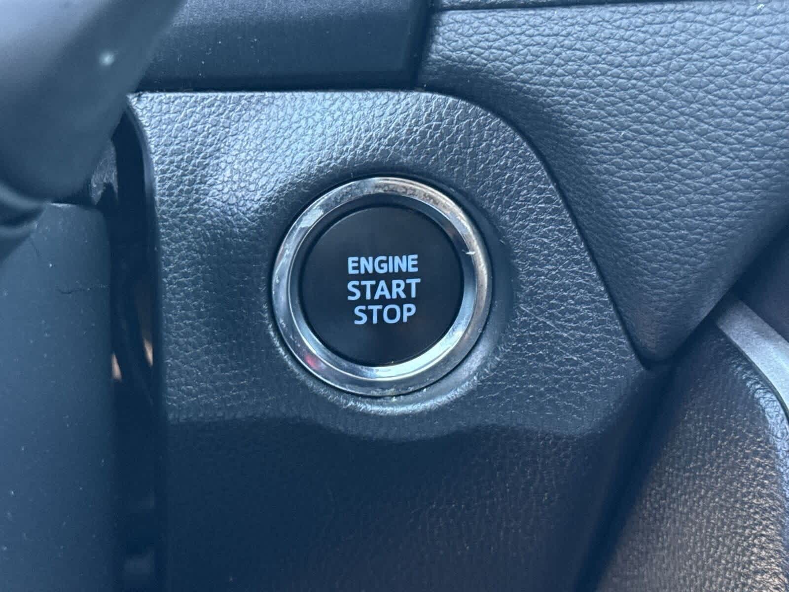 Thumbnail: 2022 Toyota RAV4 - 24