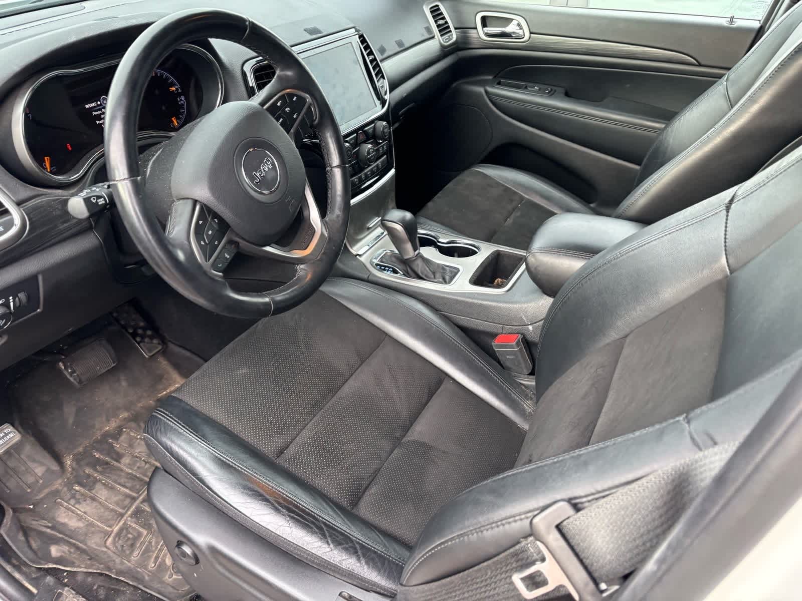 Thumbnail: 2021 Jeep Grand Cherokee - 17