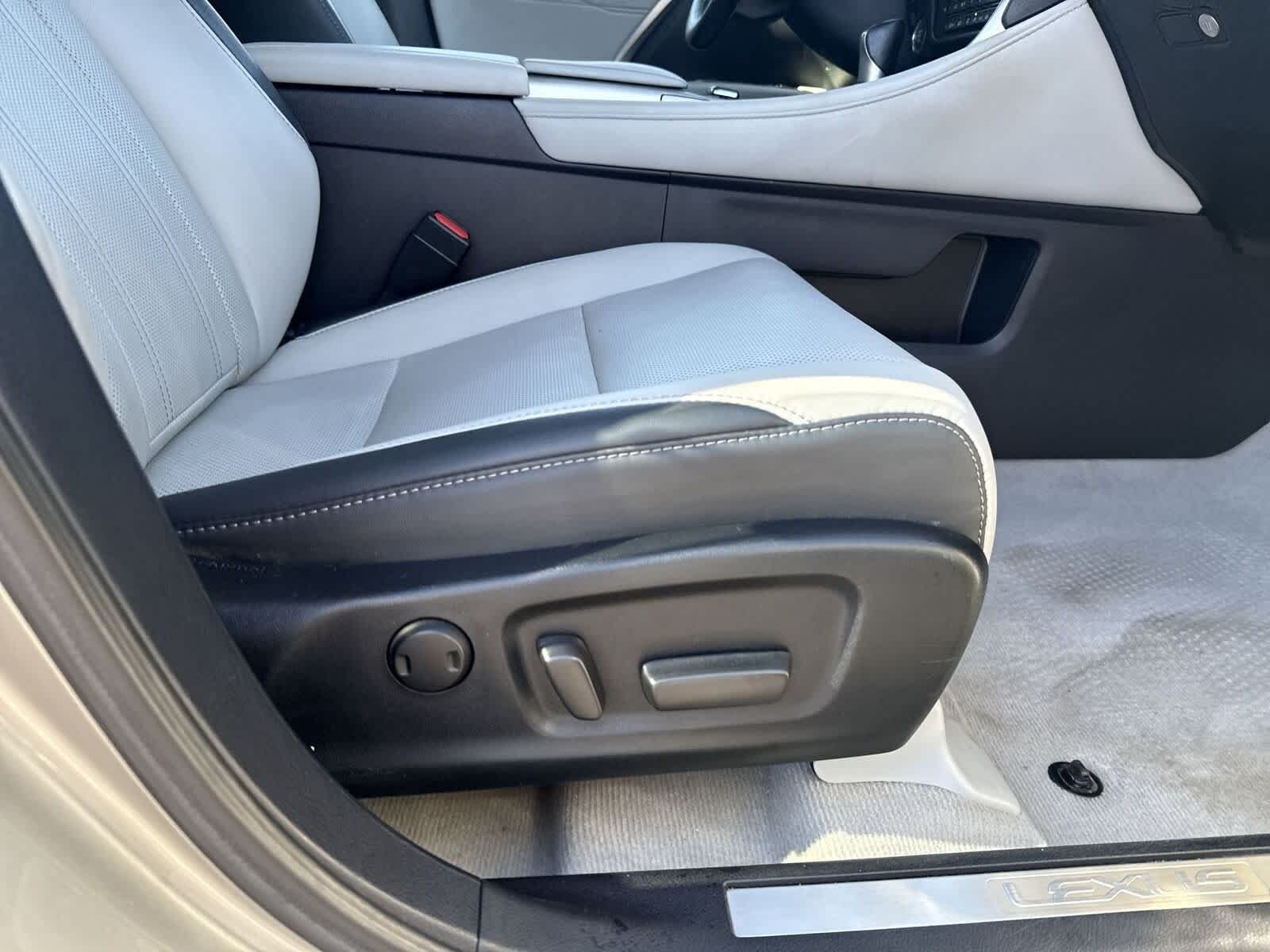 Thumbnail: 2017 Lexus RX - 12