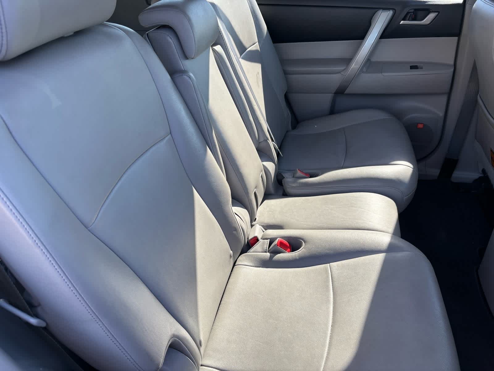 Thumbnail: 2012 Toyota Highlander - 13