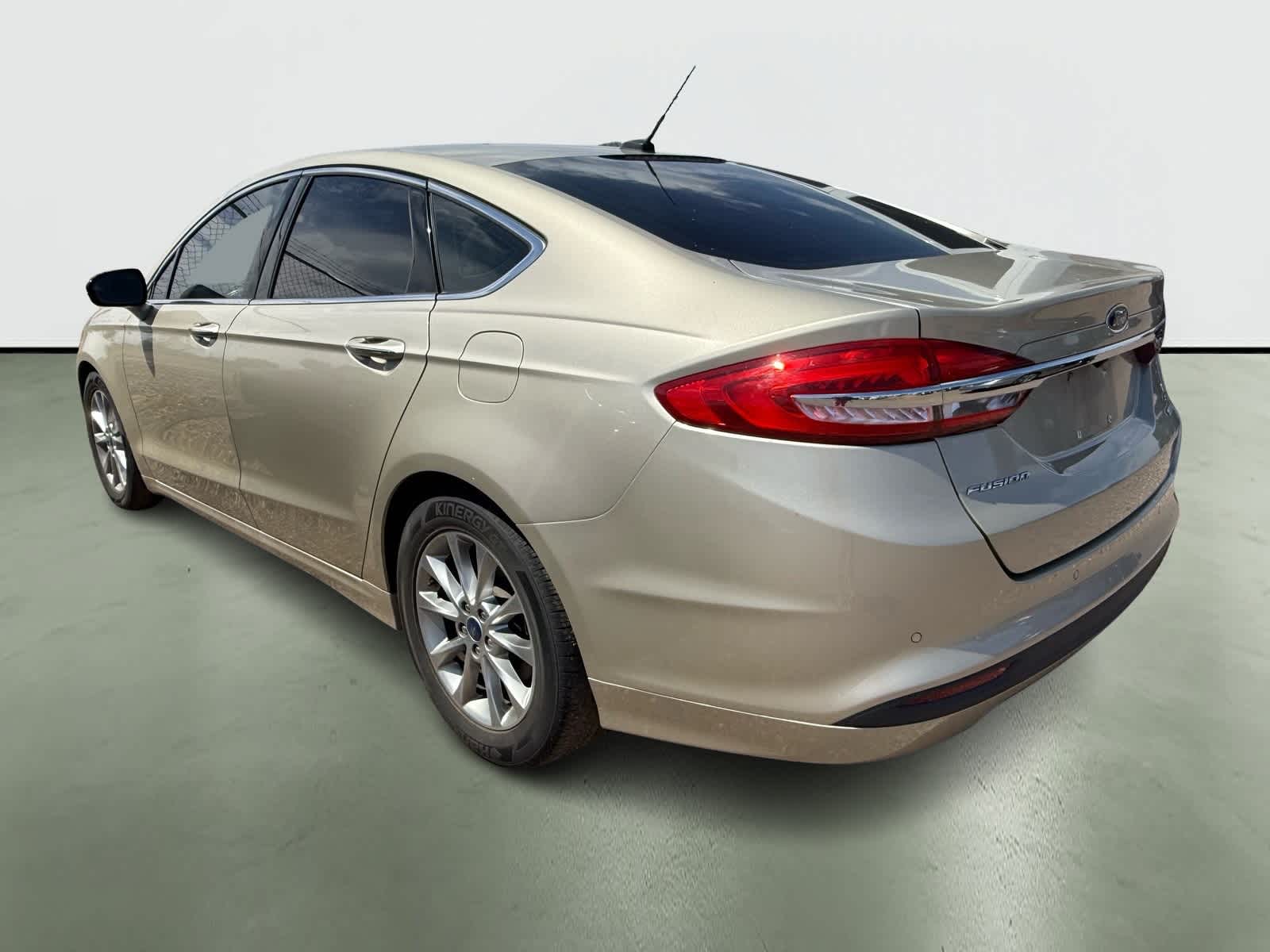 Thumbnail: 2017 Ford Fusion - 3