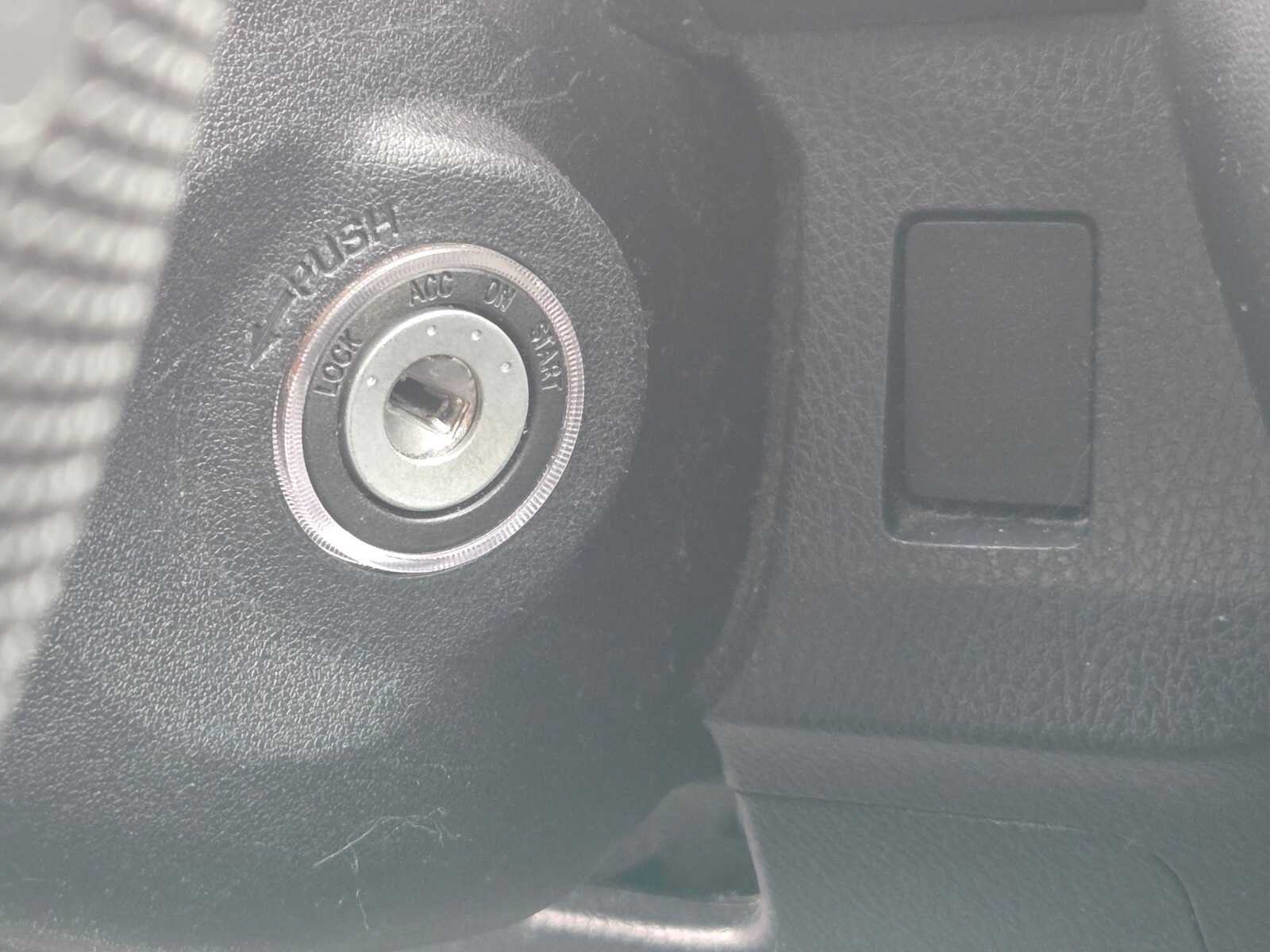 Thumbnail: 2018 Toyota RAV4 - 11