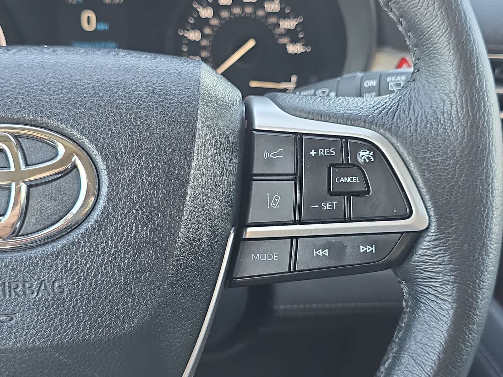 Thumbnail: 2024 Toyota Sienna - 29