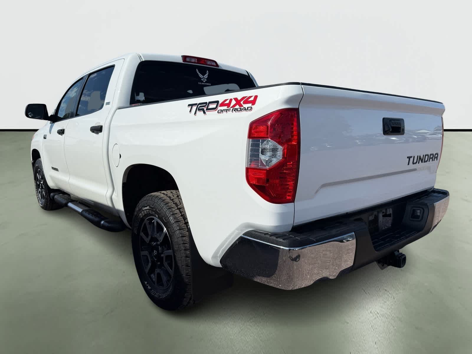 Thumbnail: 2015 Toyota Tundra - 3