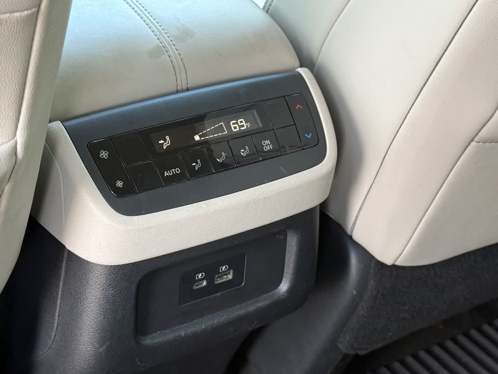 Thumbnail: 2022 Nissan Pathfinder - 15