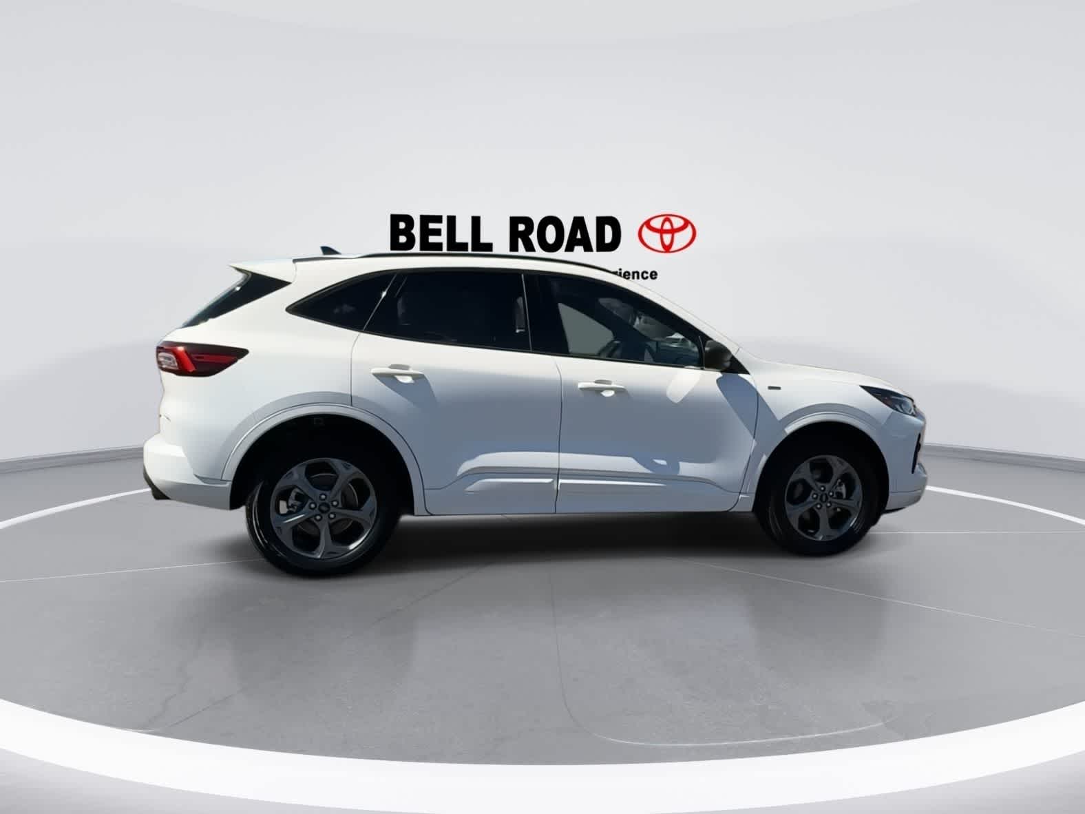 Thumbnail: 2023 Ford Escape - 9