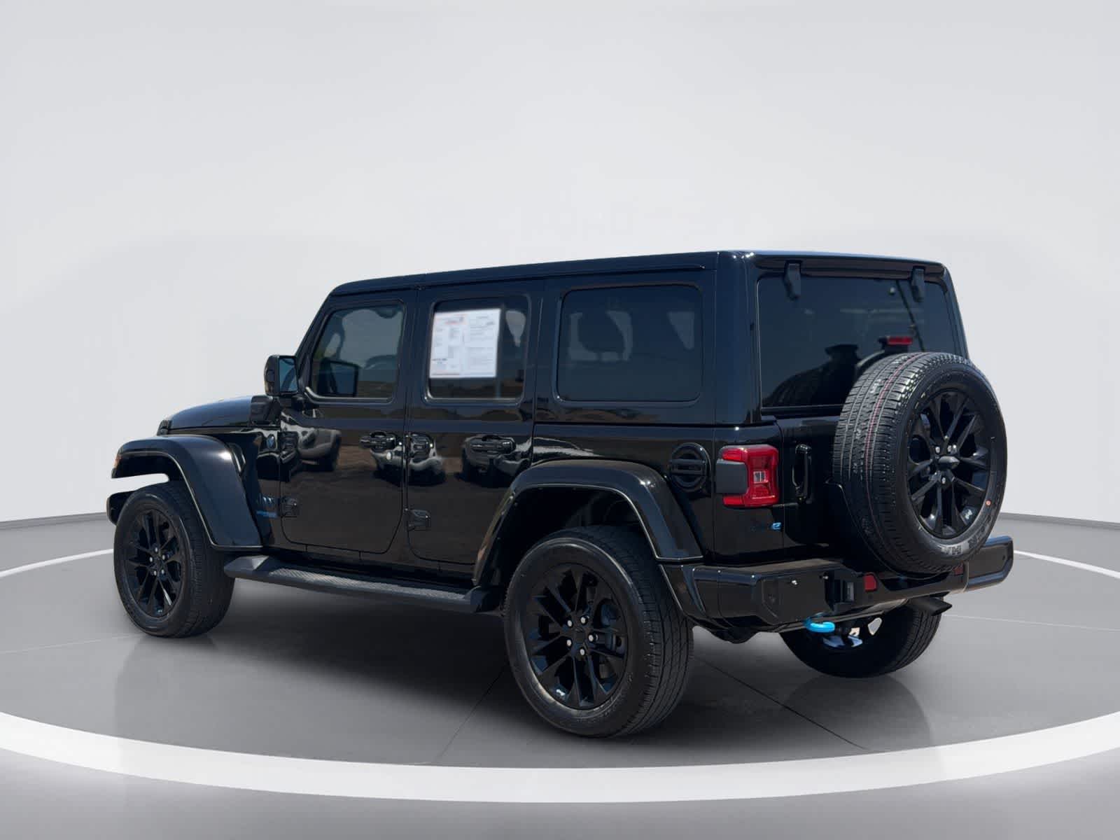 Thumbnail: 2021 Jeep Wrangler - 3