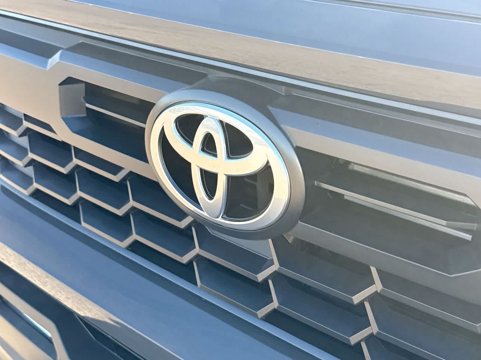 Thumbnail: 2025 Toyota Tacoma - 32