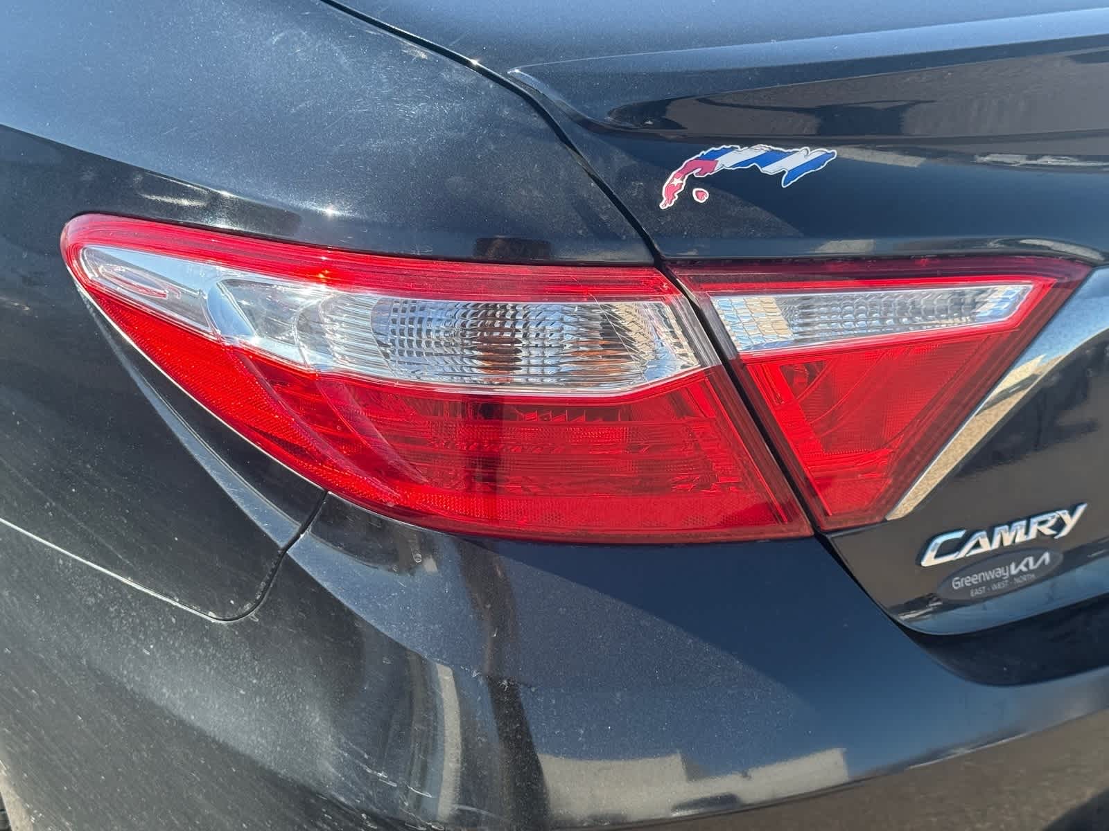 Thumbnail: 2017 Toyota Camry - 11