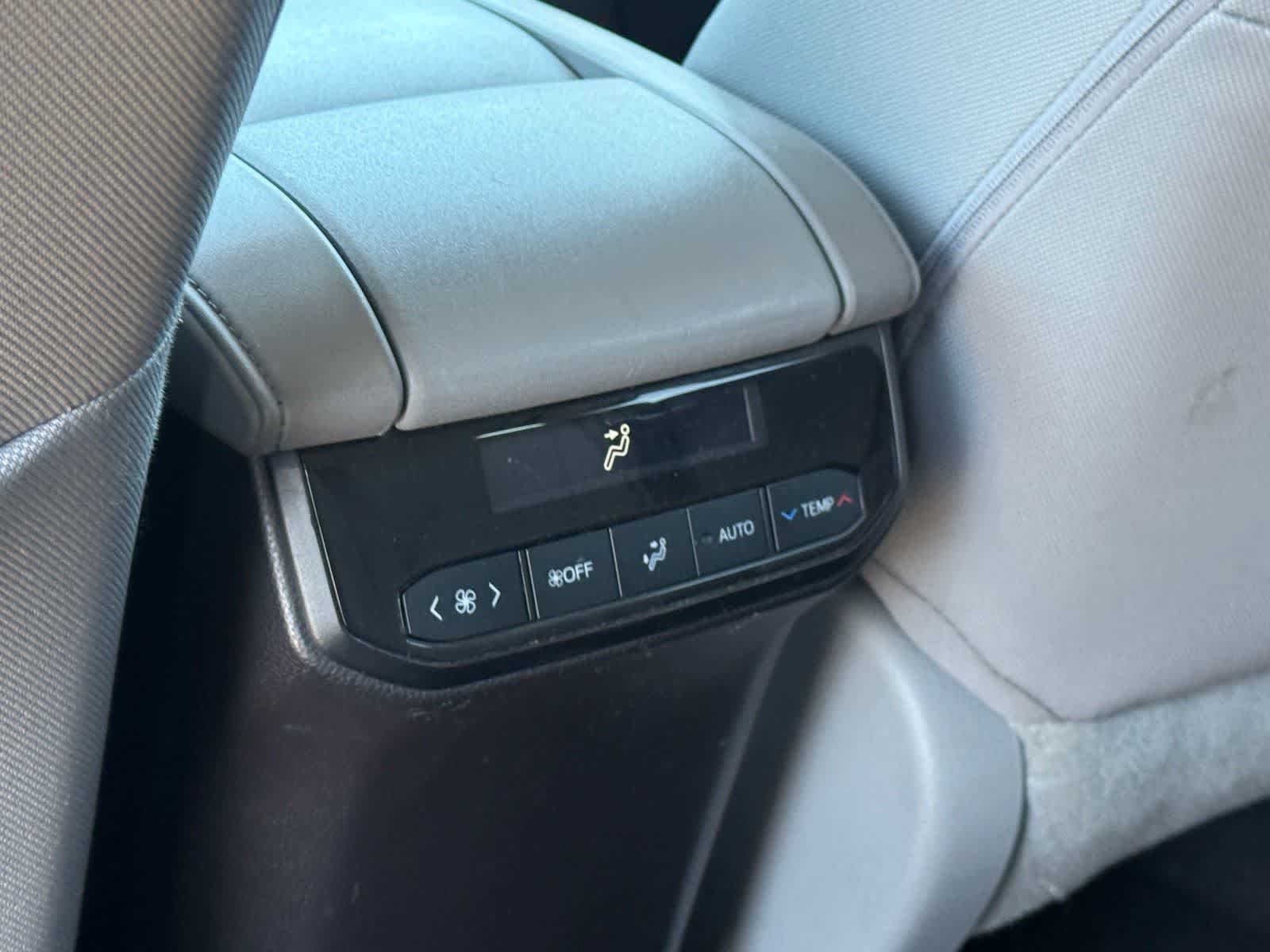 Thumbnail: 2022 Toyota Highlander - 11