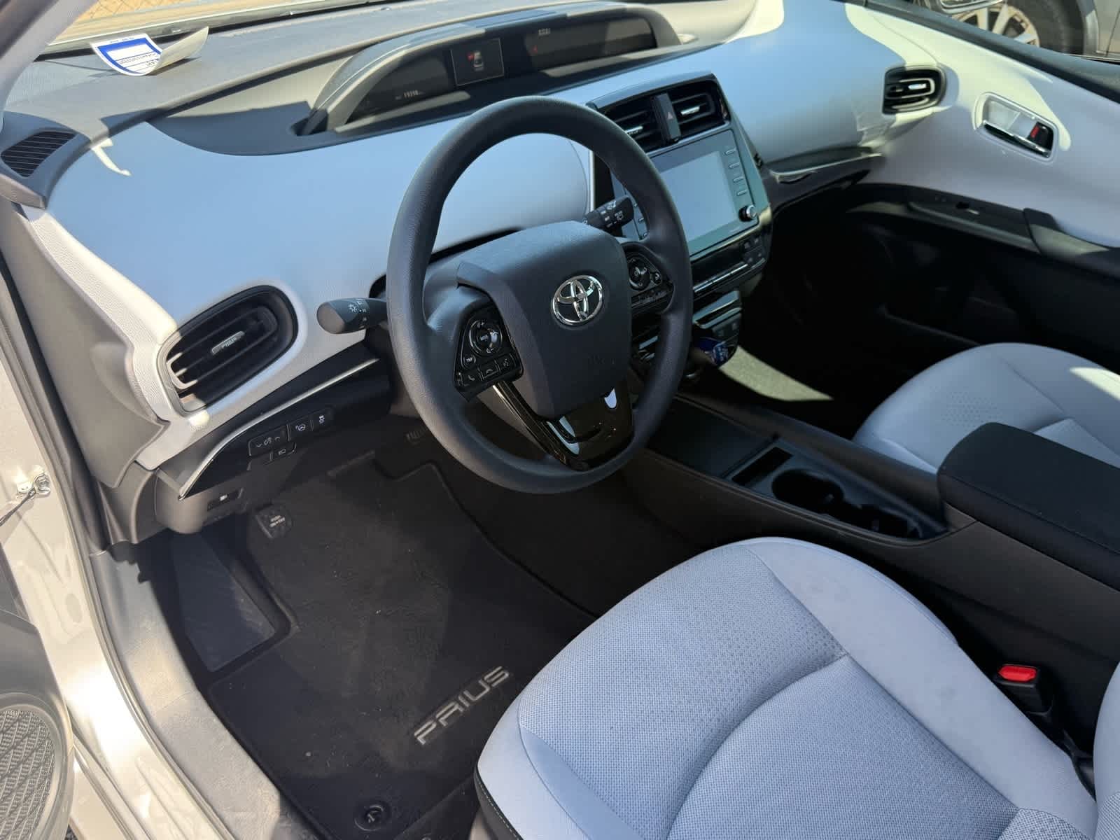 Thumbnail: 2022 Toyota Prius - 14