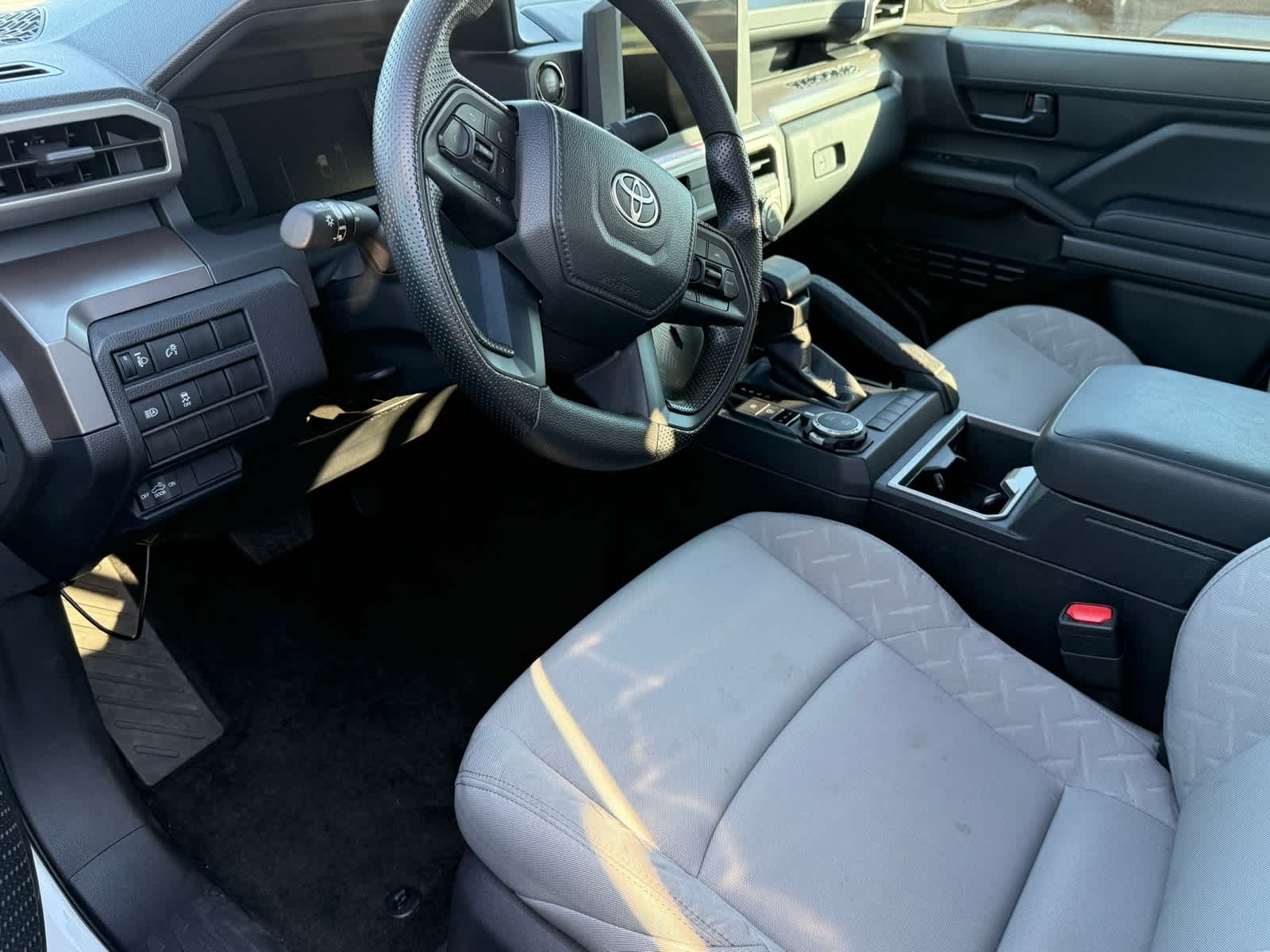 Thumbnail: 2024 Toyota Tacoma - 10
