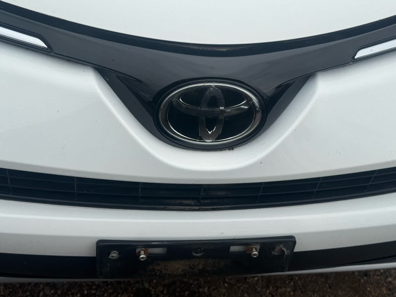 Thumbnail: 2018 Toyota RAV4 - 23