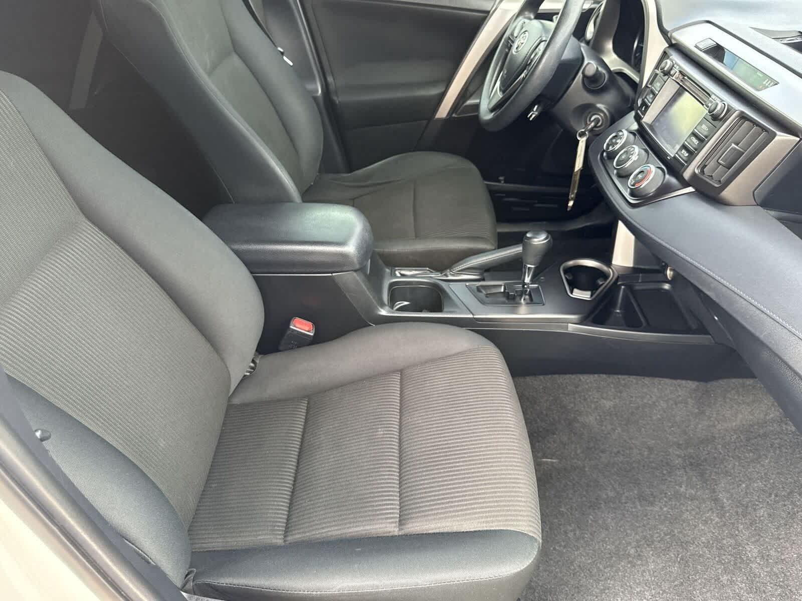 Thumbnail: 2018 Toyota RAV4 - 12