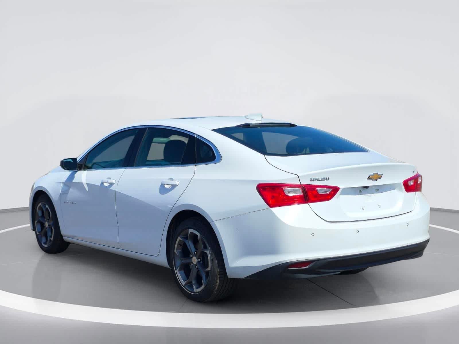 Thumbnail: 2024 Chevrolet Malibu - 3