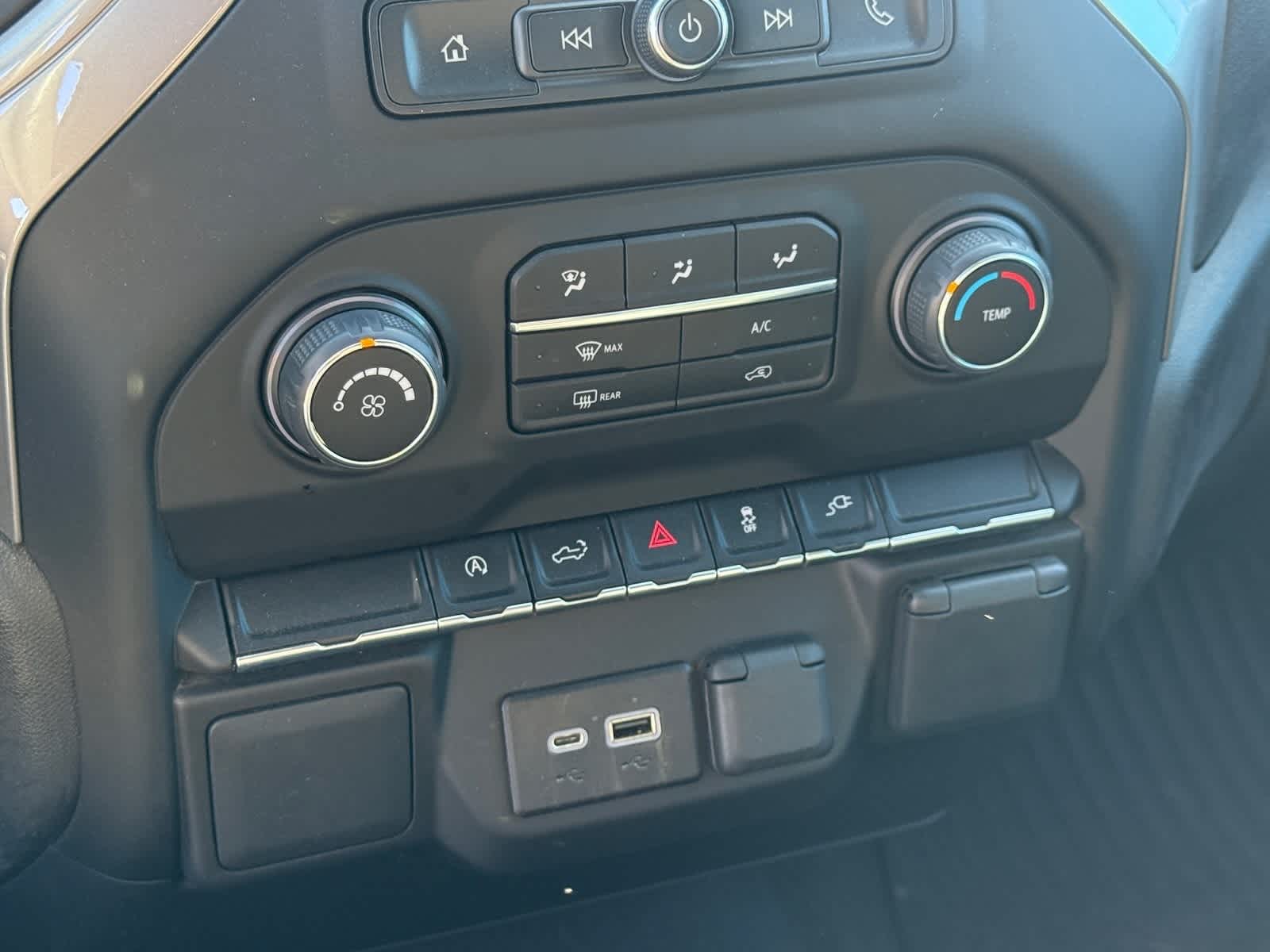 Thumbnail: 2022 Chevrolet Silverado 1500 - 23