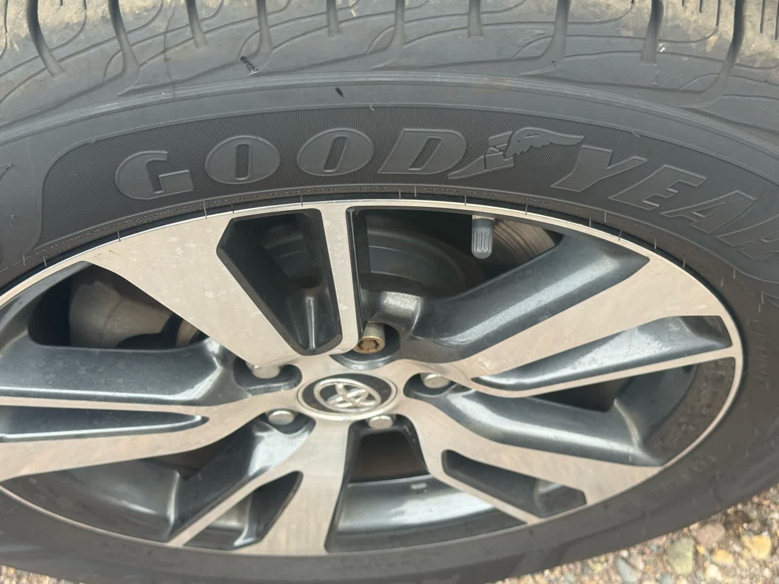 Thumbnail: 2018 Toyota RAV4 - 24