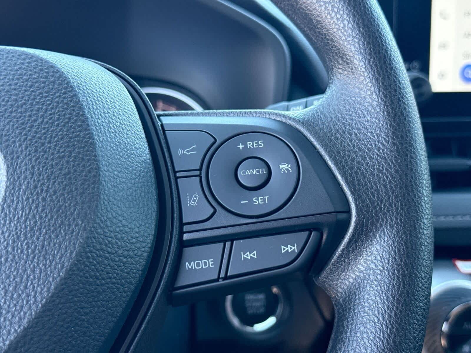 Thumbnail: 2025 Toyota RAV4 - 28