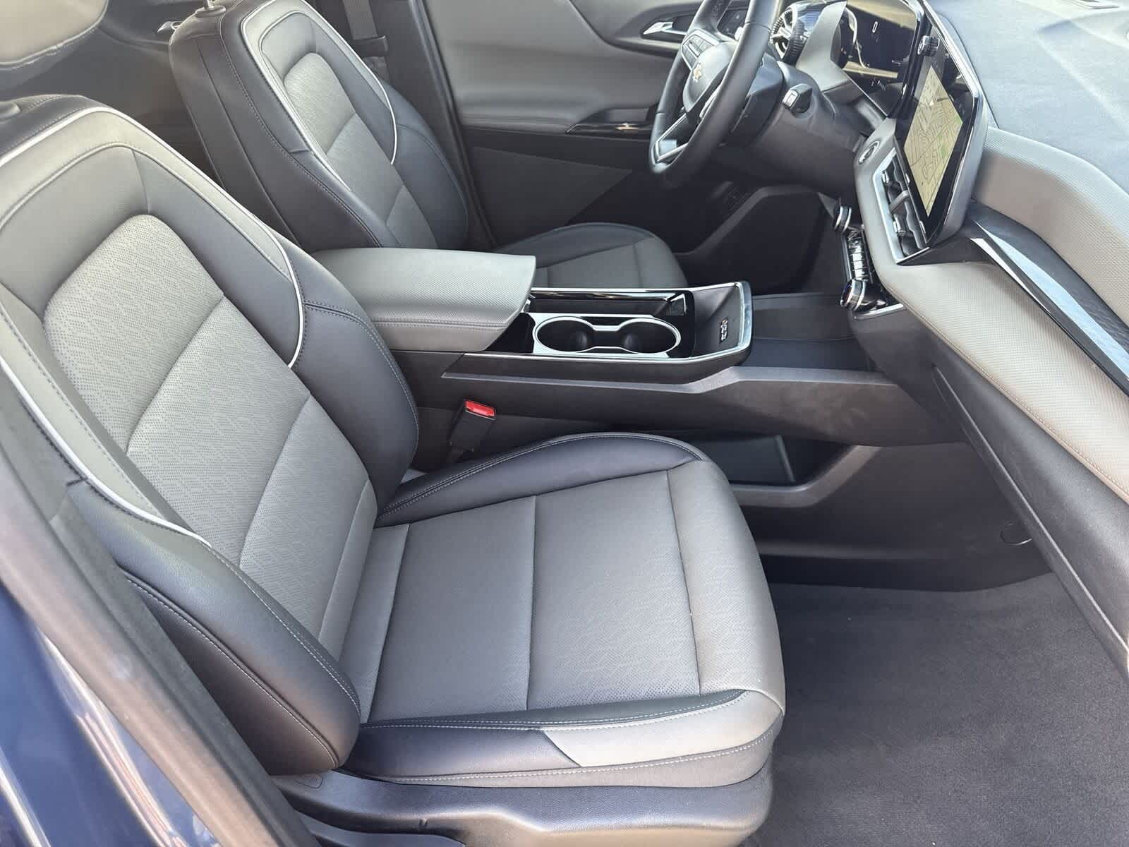 Thumbnail: 2025 Chevrolet Equinox - 12