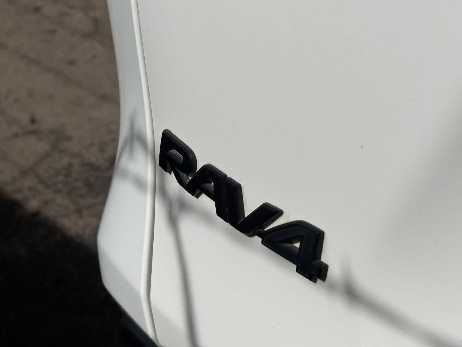 Thumbnail: 2024 Toyota RAV4 - 10