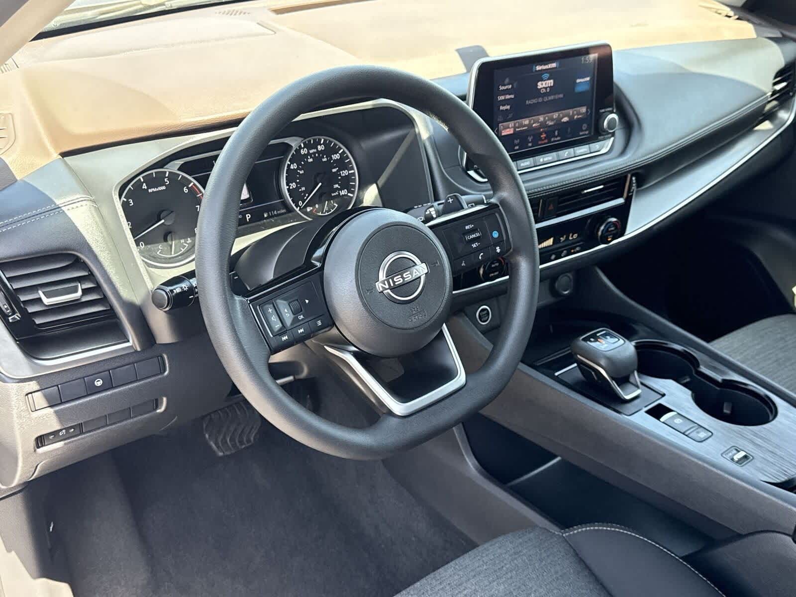 2022 Nissan Rogue SV 16