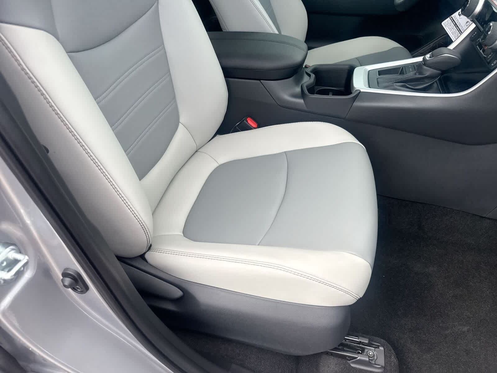 Thumbnail: 2025 Toyota RAV4 - 12