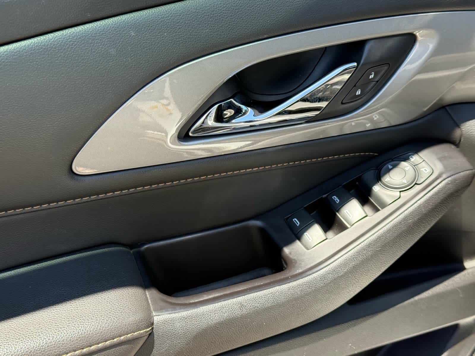 Thumbnail: 2020 Chevrolet Traverse - 13