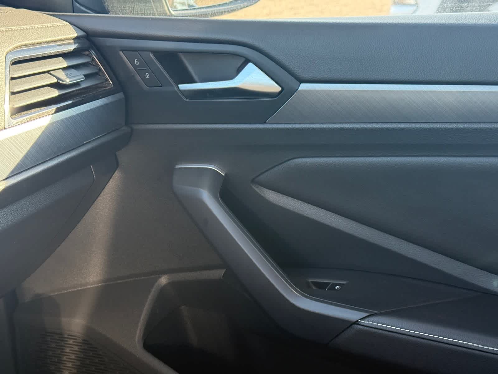 Thumbnail: 2024 Volkswagen Jetta - 23