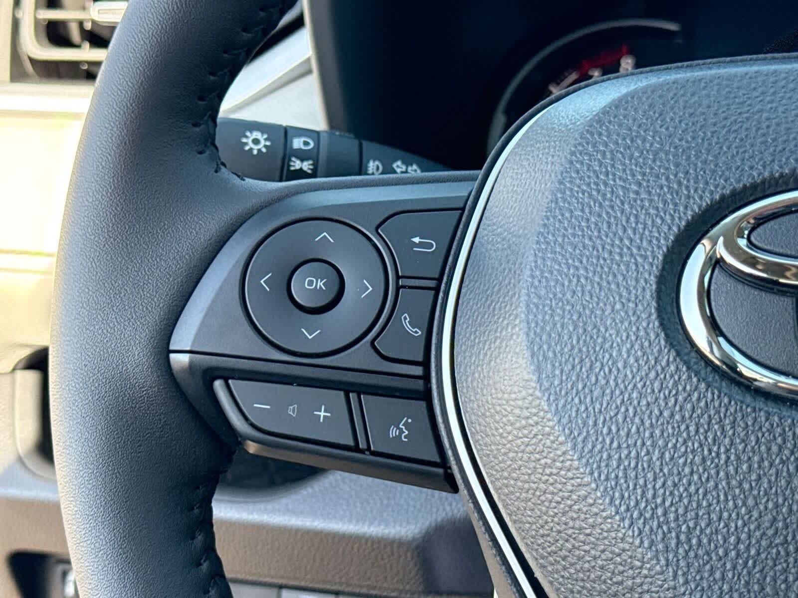 Thumbnail: 2025 Toyota RAV4 - 27