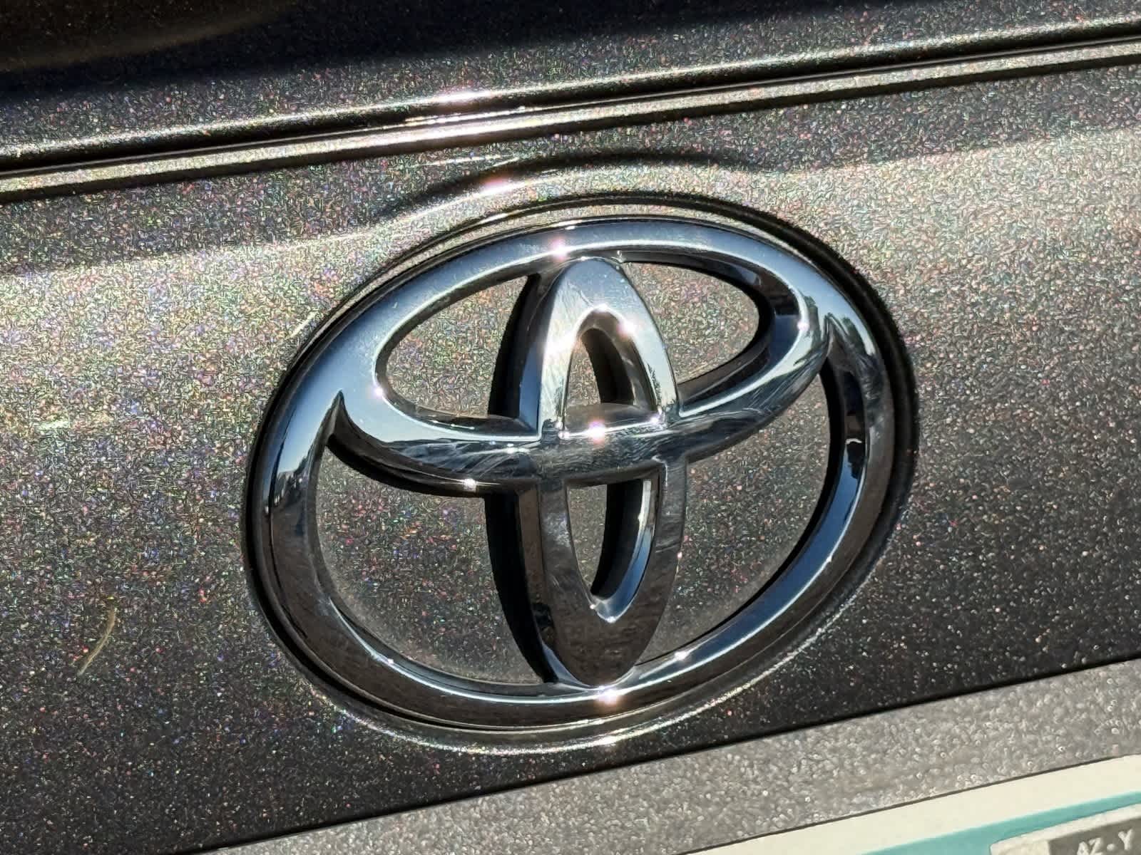 Thumbnail: 2021 Toyota RAV4 - 7