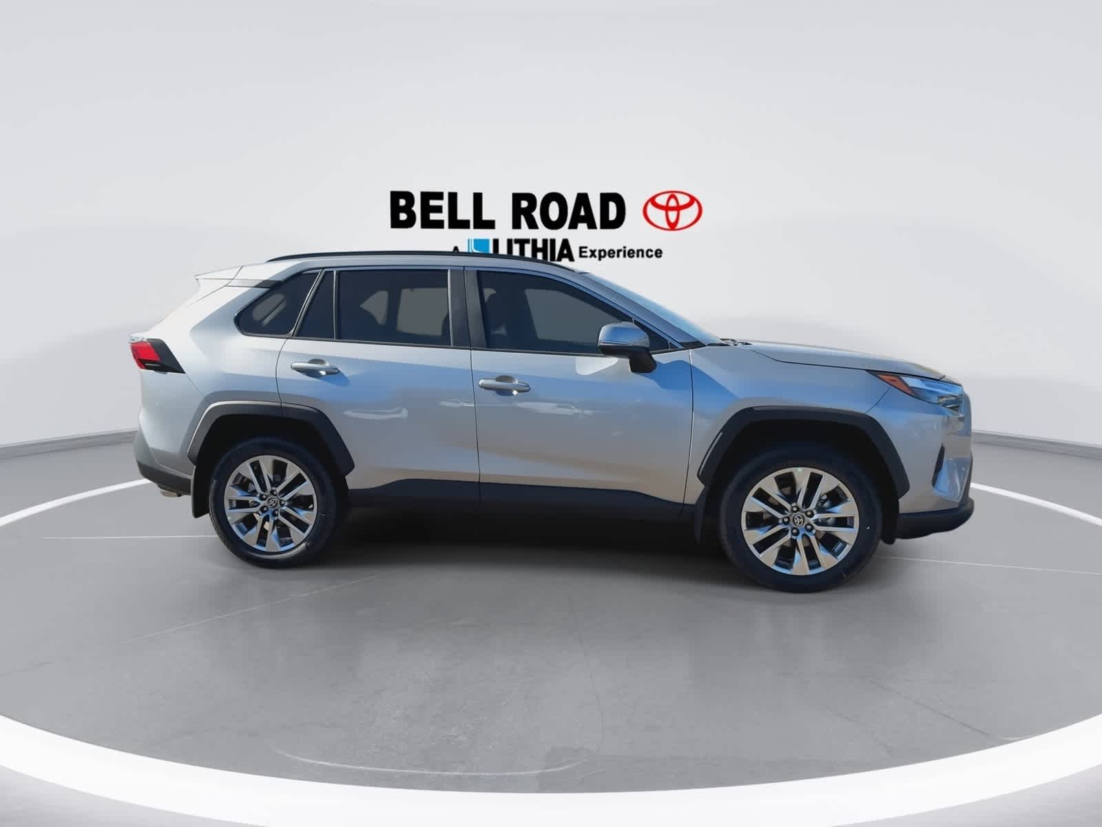 Thumbnail: 2025 Toyota RAV4 - 9