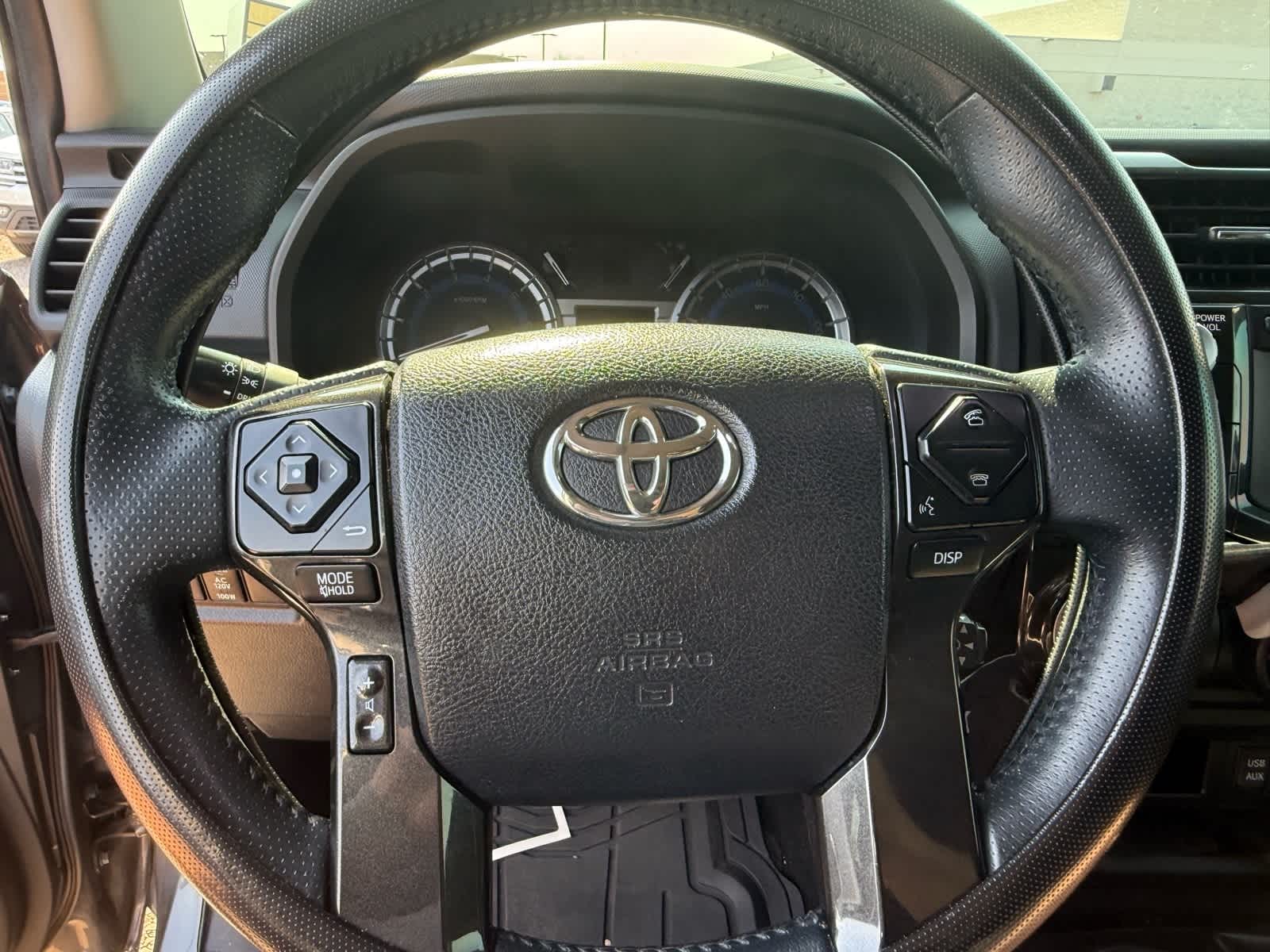Thumbnail: 2016 Toyota 4Runner - 19