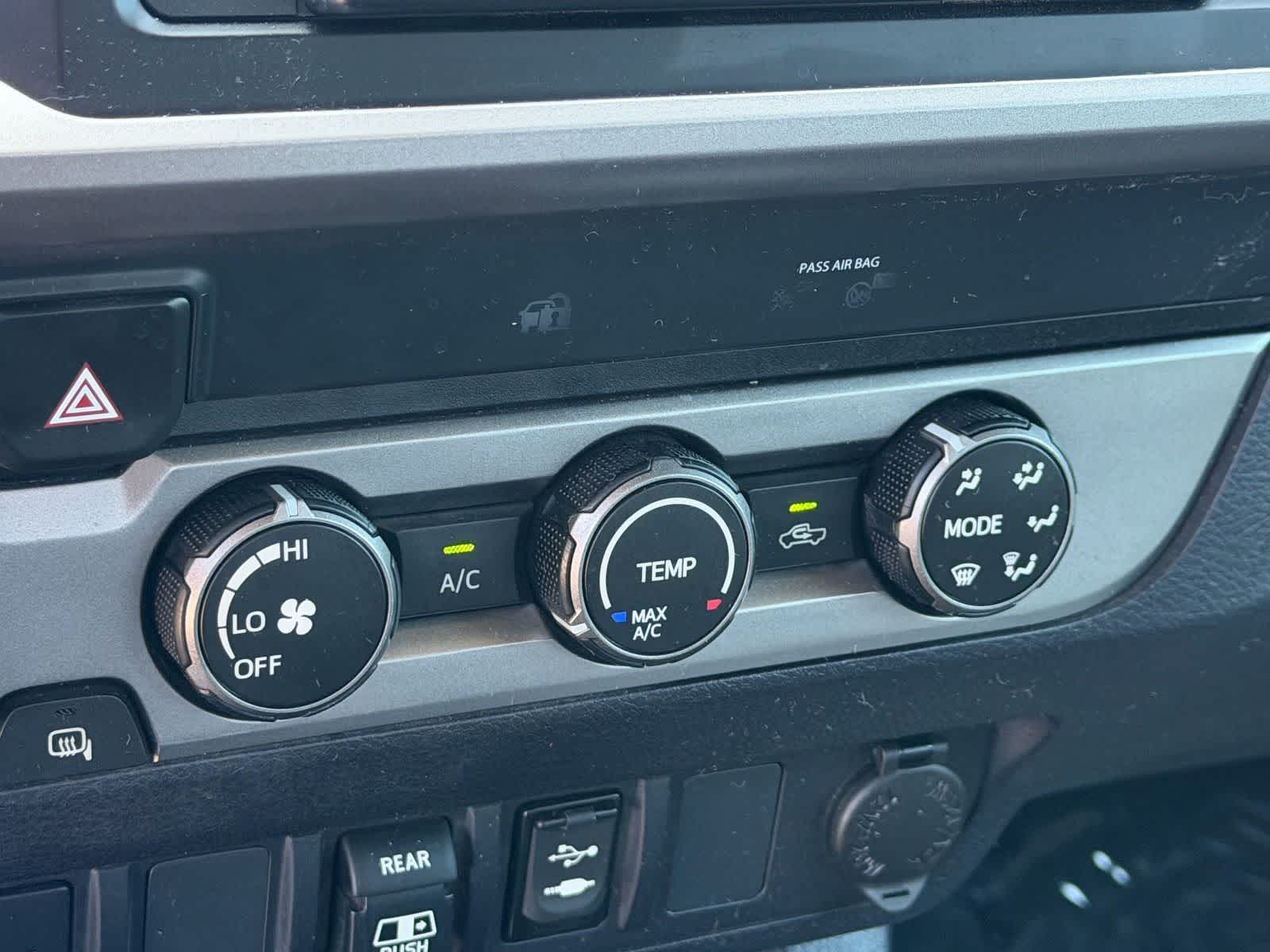 Thumbnail: 2019 Toyota Tacoma - 28