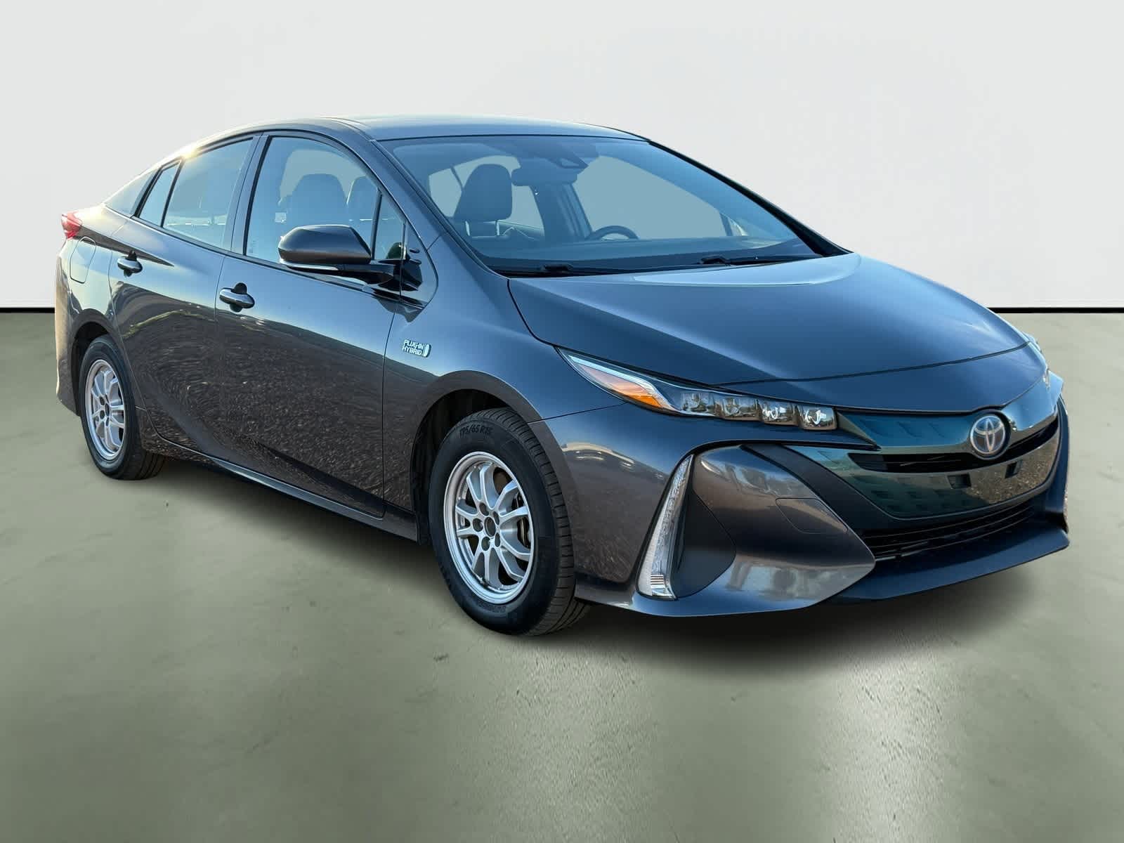 Thumbnail: 2020 Toyota Prius Prime - 5