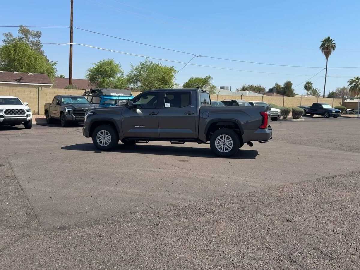 Thumbnail: 2025 Toyota Tundra - 5