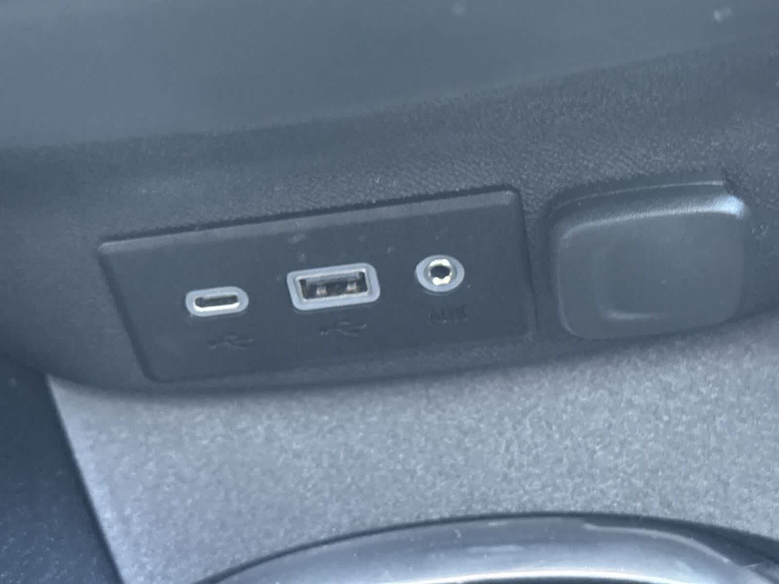 Thumbnail: 2024 Chevrolet Malibu - 24