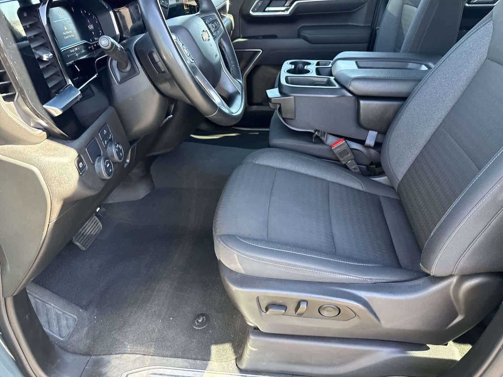 Thumbnail: 2025 Chevrolet Silverado 1500 - 16