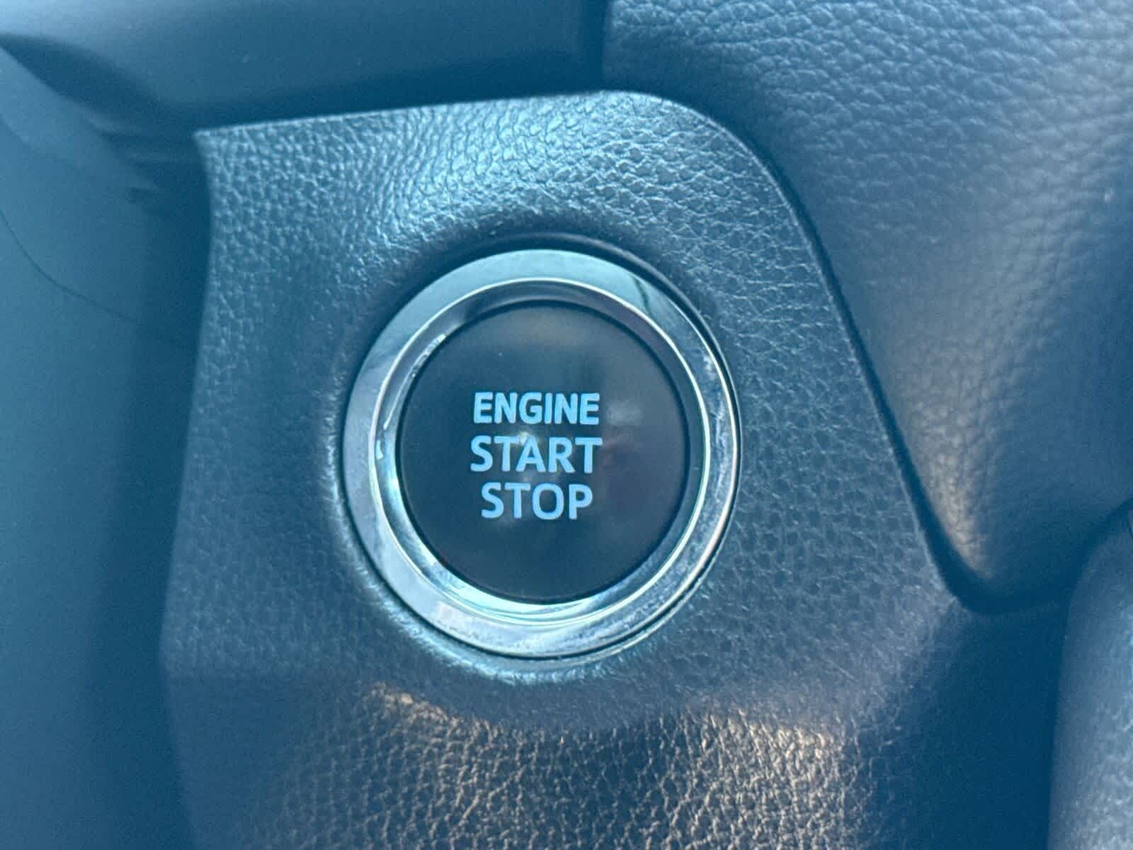 Thumbnail: 2022 Toyota RAV4 - 25