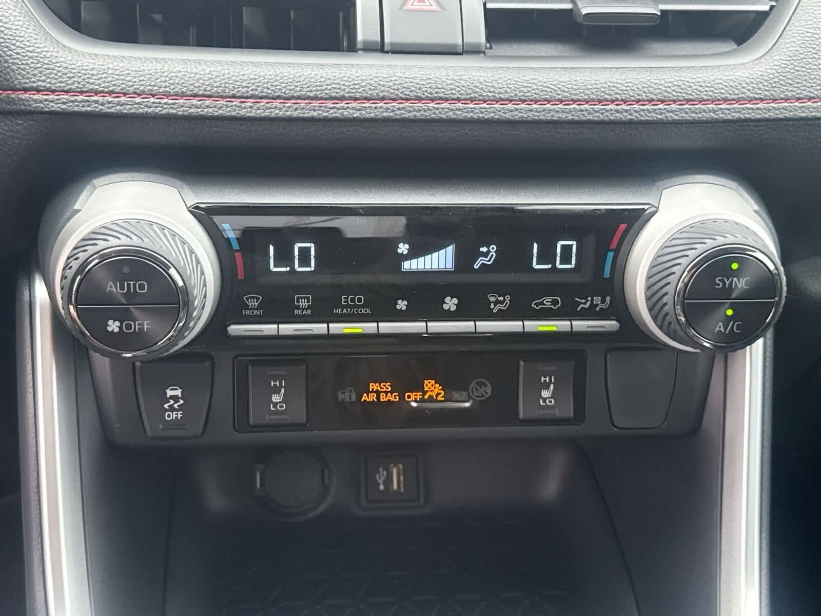 Thumbnail: 2025 Toyota RAV4 - 22