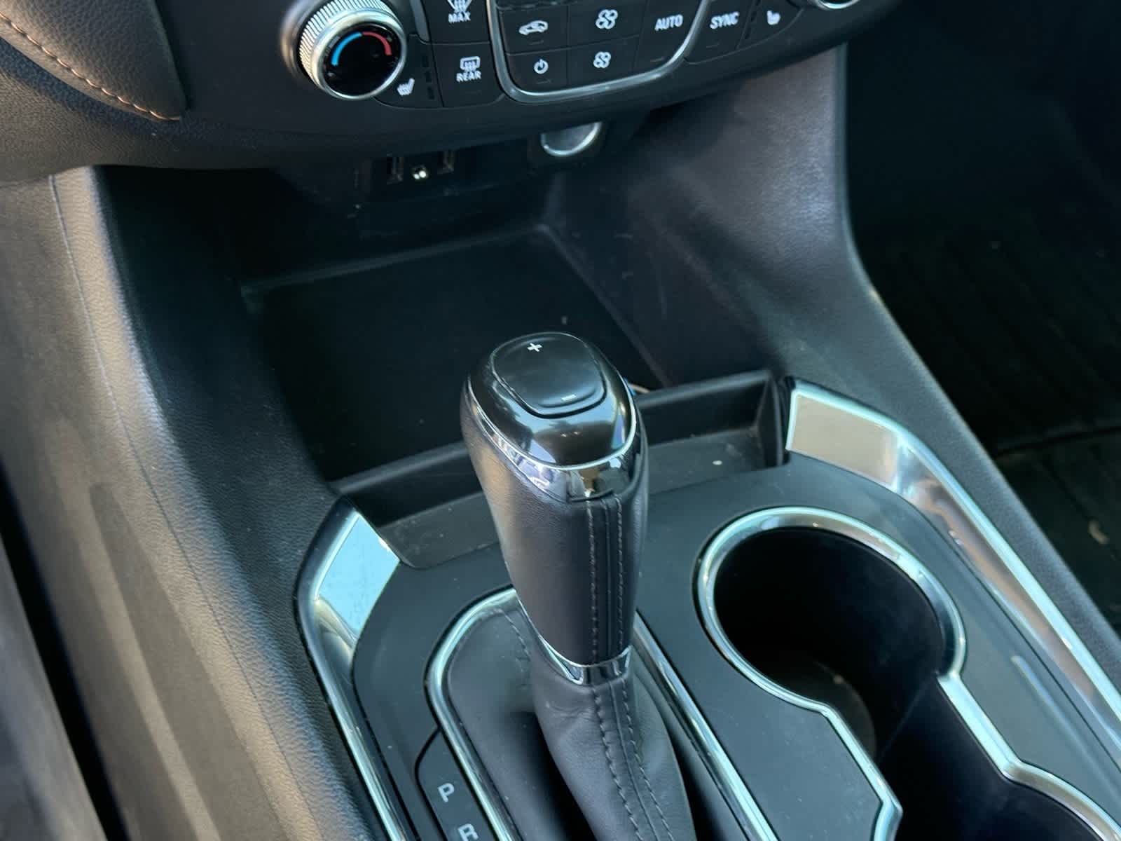 Thumbnail: 2020 Chevrolet Traverse - 18